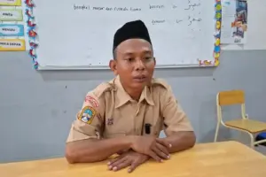 Dapat Hadiah Motor, Pak Guru Azis Berharap Guru Honorer Lain Diberi Bantuan