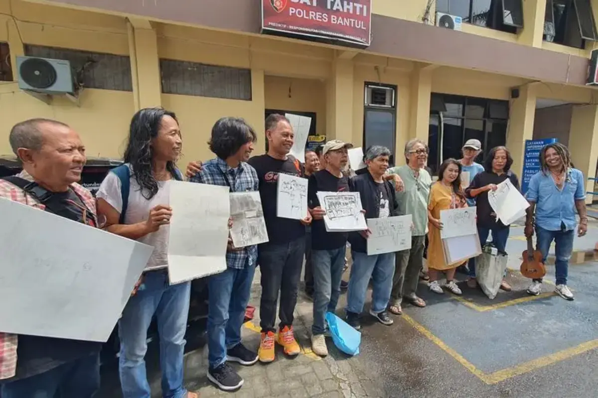 Melatih Empati Di Balik Jeruji, Seniman Yogyakarta Lukis Tahanan Dan Bawa Makanan Ke Mapolres Bantul