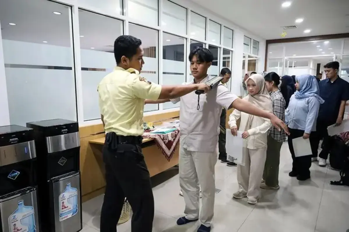 Peserta UTBK Undip Curang, Berujung ke Dokter THT lalu Diserahkan ke Polisi