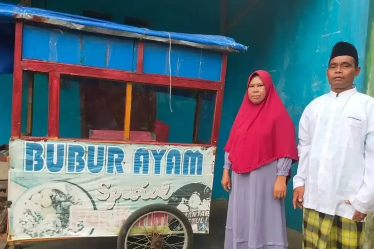 Pasutri Penjual Cilok dan Bubur Keliling di Tasikmalaya Naik Haji Usai Menabung 24 Tahun
