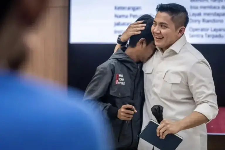 Mensos Ungkap Alasan di Balik Penunjukan Seskab Teddy Jadi Duta Sekolah Rakyat