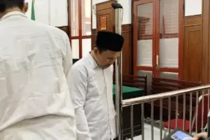 Perkosa Anak 9 Tahun di Musala, Guru Ngaji di Surabaya Divonis 7,5 Tahun Penjara