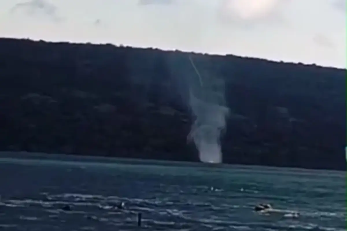 Fenomena Waterspout Muncul di Perairan Buleleng, BMKG Ungkap Penyebabnya