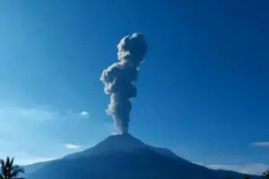 Abu Lewotobi Berpotensi Capai Labuan Bajo, BMKG Ingatkan Penerbangan