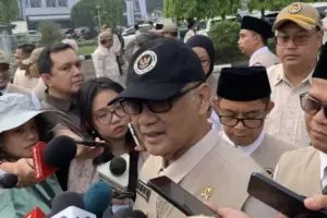 Menhaj Lepas 200 Petugas Haji ke Makkah, Tekankan Layanan Maksimal untuk Jemaah