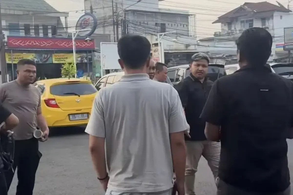 Viral Warga Pasar Kemis Ngaku Diintimidasi Debt Collector, Sempat Adu Mulut di Polsek