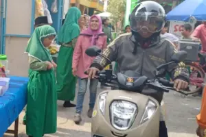 Pak Guru Azis Naik Motor Lagi Usai 6 Bulan Gowes Sepeda: Masih Sedikit Kagok