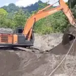 Warga Sumberlangsep Lumajang Iuran Mandiri Perbaiki Tanggul Jebol Akibat Banjir Lahar Semeru