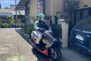 Ojol di Malang Beralih ke Motor Listrik, Tekan Biaya di Tengah Lonjakan BBM Nonsubsidi