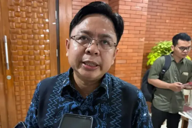 Partai Dinilai “Aneh Bin Ajaib”, Ketum Terpilih Berkali-kali, padahal Harusnya Demokratis