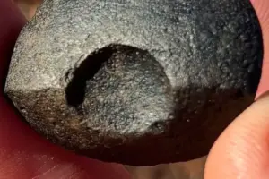 Bukan Emas, Penambang di Australia Temukan Puing Kosmik Langka Berusia 800.000 Tahun