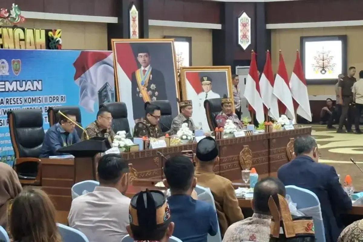 Gubernur Agustiar Dorong Penguatan Peran Masyarakat Adat Selesaikan Konflik Agraria di Kalteng