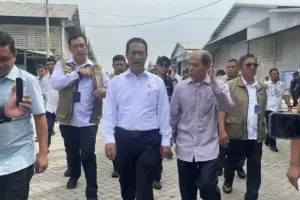 Amran Bawa Pengkritiknya Lihat Gudang Beras, Cerita Lawan “Middleman” Mafia Pangan