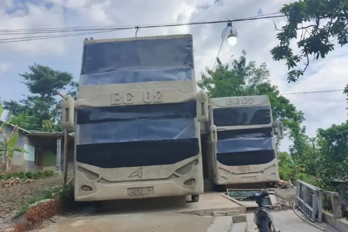 Segini Biaya Yang Dihabiskan Supardi Membangun Rumah Mirip Bus Akap