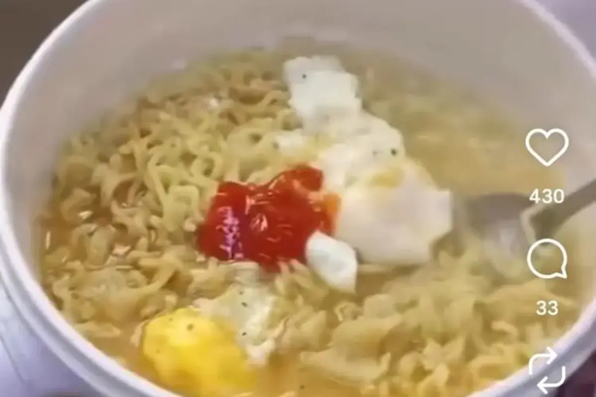 Viral Masak Mie Instan Di Kereta, Begini Aturan Penggunaan Stop Kontak Dari Kai