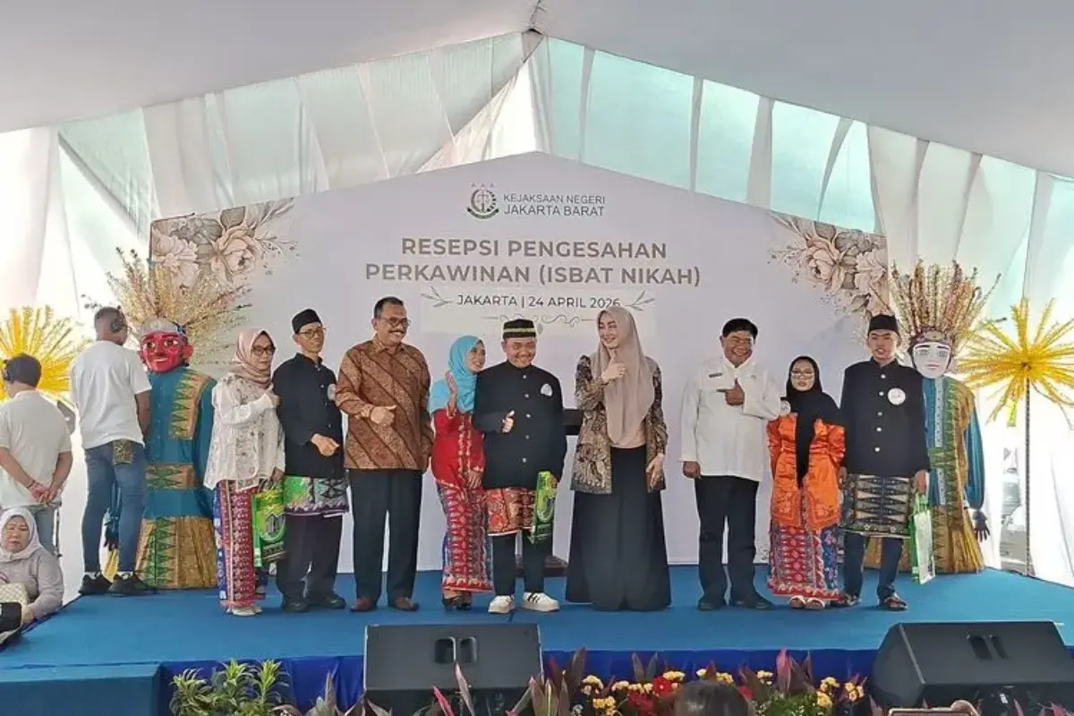 Nikah Massal Gratis Di Jakbar, Puluhan Pasangan Nikah Siri Kini Jadi Resmi