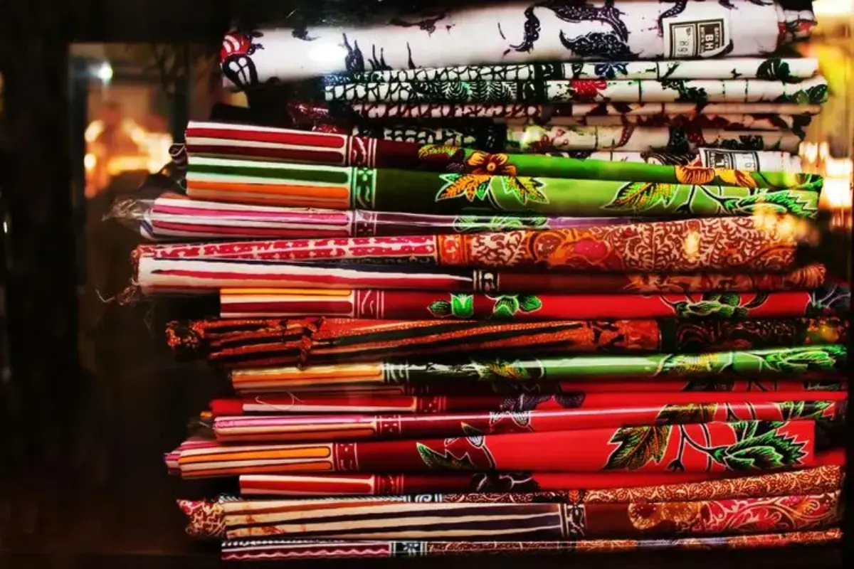 4 Cara Merawat Kain Batik Agar Awet Dipakai Bertahun Tahun