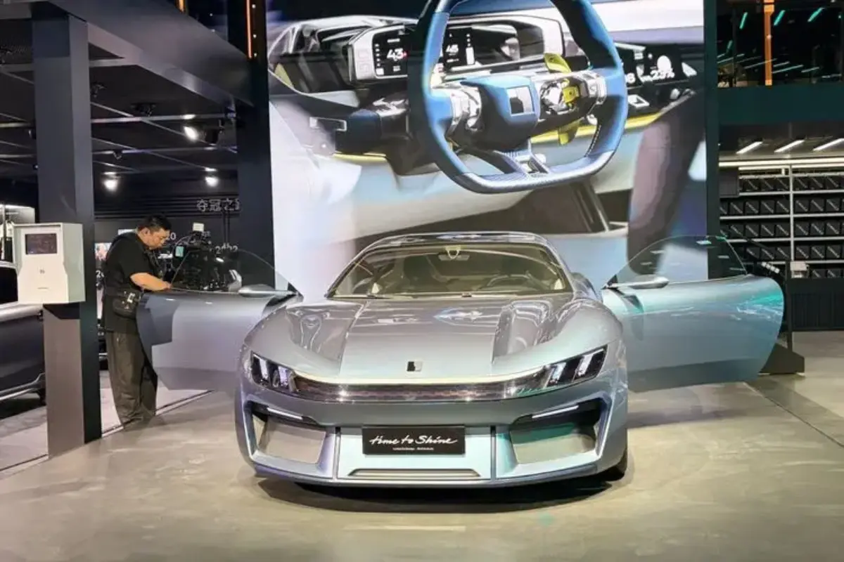 Lynk & Co Bawa Gt Concept Dan Buka Pra Penjualan Lynk & Co 10+ & 10 Di Beijing Auto Show 2026