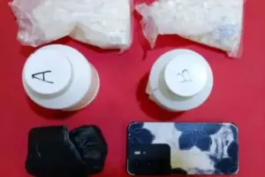 Petugas Perlintasan Kereta Api di Pasuruan Kedapatan Jual 2.000 Butir Obat Keras di Pos Penjagaan