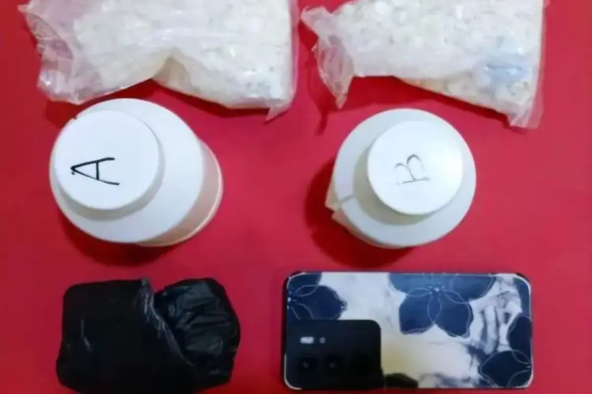 Petugas Perlintasan Kereta Api Di Pasuruan Kedapatan Jual 2.000 Butir Obat Keras Di Pos Penjagaan
