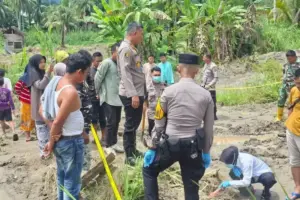 Bersihkan Sawah Pascabanjir Bandang, Petani Temukan Kerangka Diduga Korban Galodo 2025