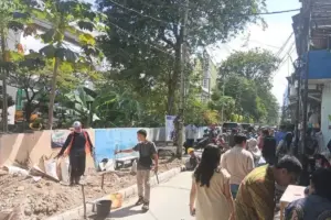 Renovasi Rumah Tidak Layak Huni di Menteng Tenggulun Rampung 15 Juni