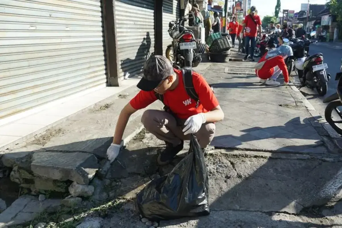 Tiap Jumat Asn Pemkot Yogyakarta Wajib Kerja Bakti, Wali Kota Hasto Minta Asn Bawa Sapu