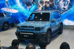 iCAR V27 Setir Kanan Resmi Meluncur, Ini Bedanya dengan V23