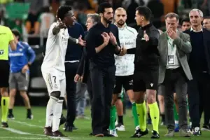 Arbeloa Semprot Wasit Usai Madrid Ditahan Betis: Mereka Tidak Paham Sepak Bola!