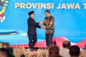 Turunkan Stunting ke 17,1 Persen, Gubernur Ahmad Luthfi Raih National Governance Award 2026