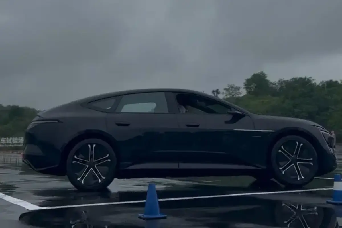 Mengenal Fitur Pendulum Parking Pada Avatr 12