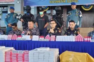 TNI AL Sita 1.832 Item Kosmetik Ilegal dari Malaysia, Disamarkan dalam Sembako
