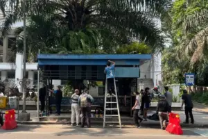 Komunitas di Malang Kritik Pemkot Lewat Cat Ulang Halte Trans Jatim