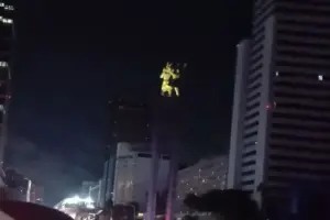Jakarta Hening dalam Gelap, Lampu Dipadamkan Serentak Peringati Hari Bumi