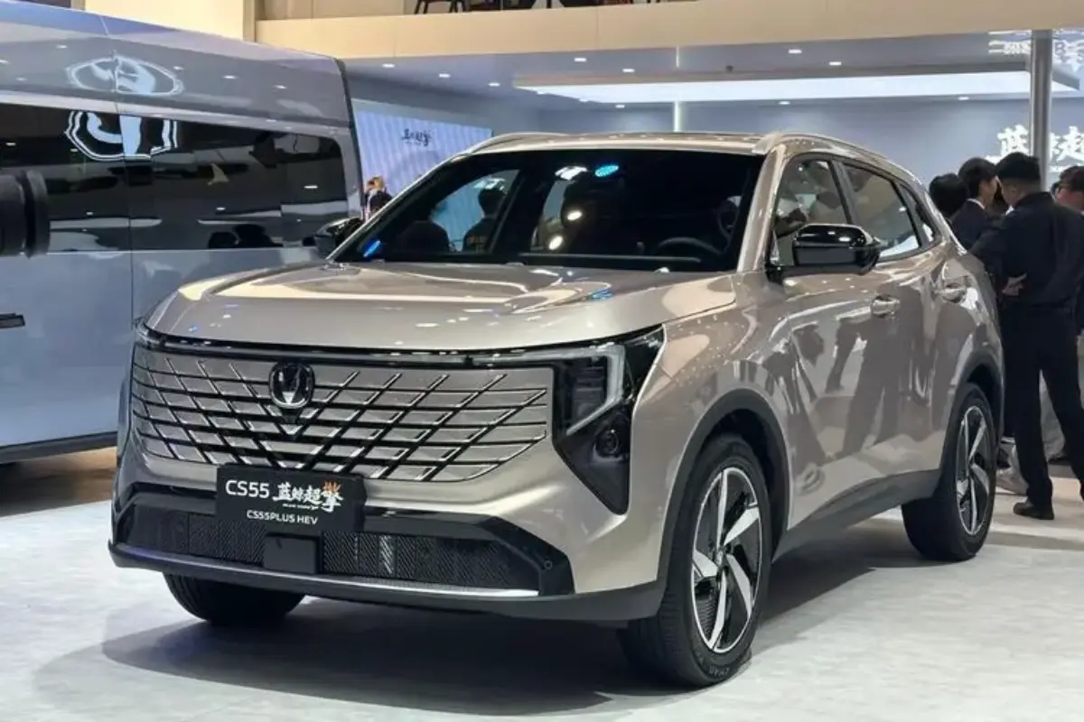 Ulik Spesifikasi Changan Cs55 Plus Hev, Cocok Masuk Ke Indonesia?