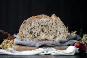 Mengapa Roti Sourdough Rasanya Asam?