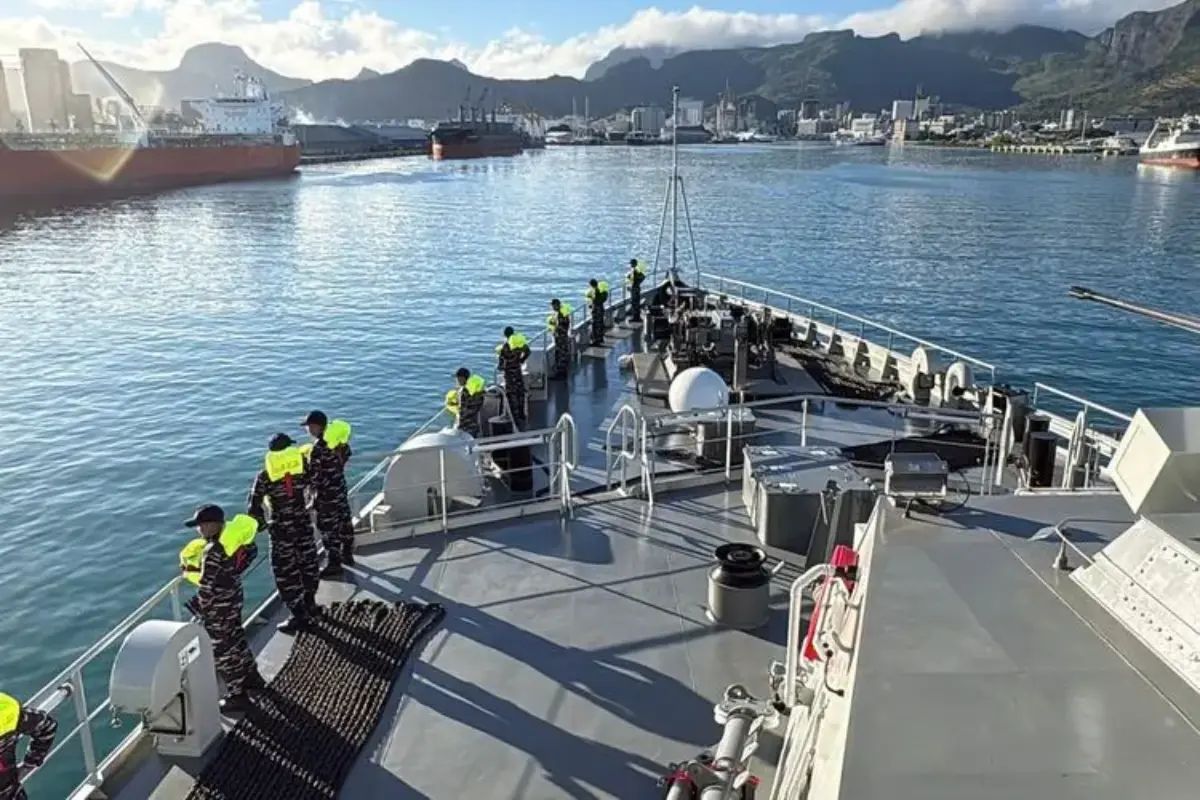 Perjalanan Kri Canopus 936: Dari Jerman Bersandar Di Mauritius Sebelum Lanjut Berlayar Ke Tanah Air