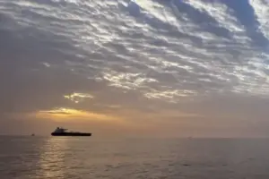 Penutupan Selat Hormuz Ubah Jalur Perdagangan, Pengiriman Dialihkan Lewat Darat, Ini Rutenya