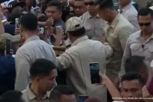 Momen Prabowo Dorong Paspampres yang Halangi Buruh saat “May Day” di Monas